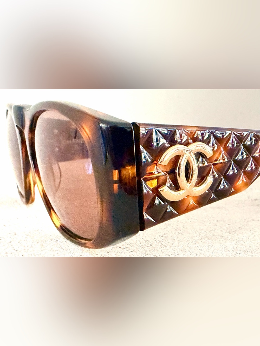 CHANEL 01452 Tortoise CC Logo Sunglasses Diamond-Embossed w/ Case + COA